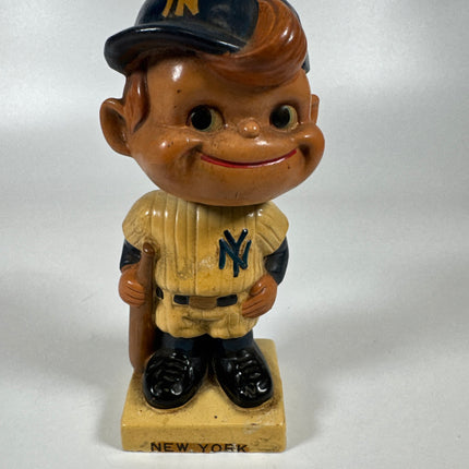 VINTAGE NEW YORK YANKEES 1960 NODDER BOBBLEHEAD