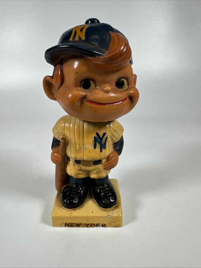VINTAGE NEW YORK YANKEES 1960 NODDER BOBBLEHEAD